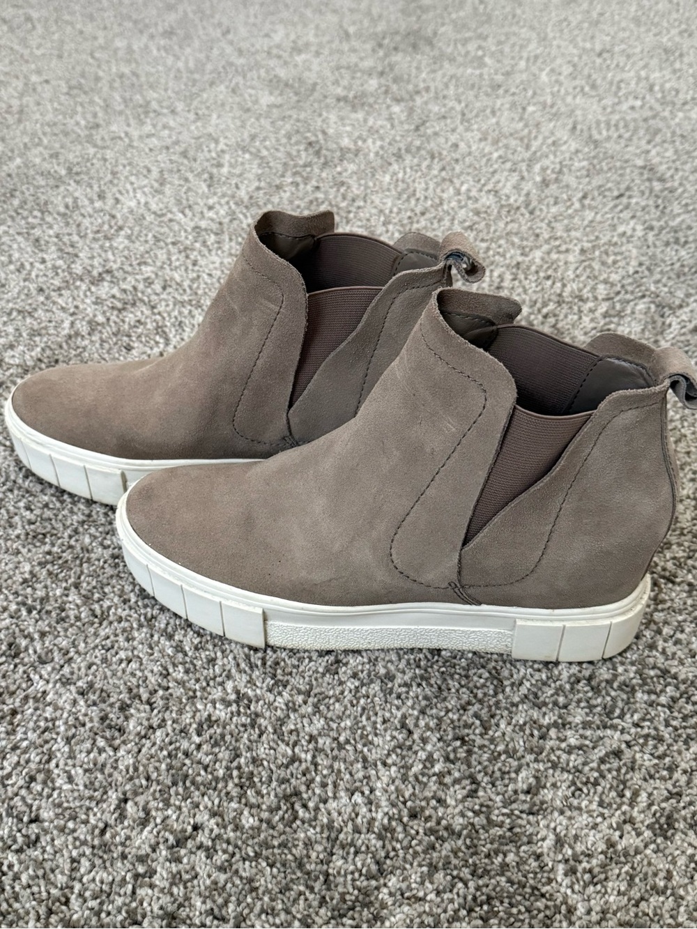 Dolce Vita Zabie Suede Platform Wedge Sneakers Booties Taupe Women's Size 9.5